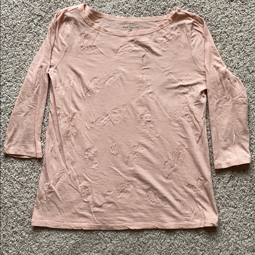 Women’s Ann Taylor Pink Top size Medium